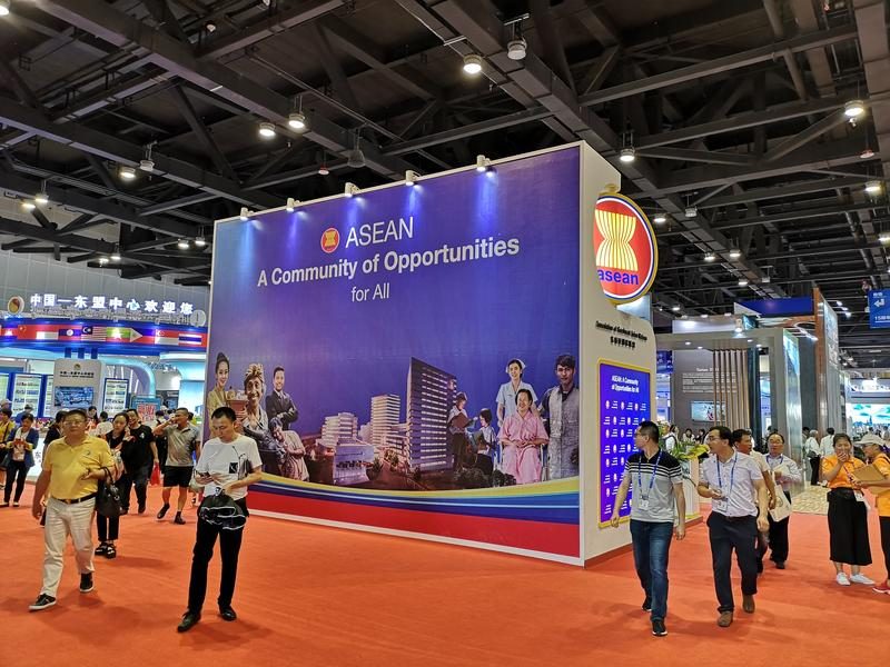 စ(၁၇) ကြိမ်မြောက် တရုတ်-အာဆီယံ ကုန်စည်ပြပွဲတွင် မြန်မာကုမ္ပဏီ(၁၆)ခုမှ မြန်မာ့ထွက်ကုန်များ ပြသ