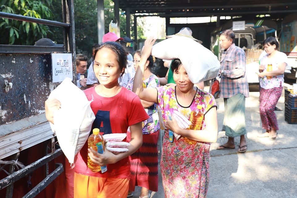 စအခြေခံစားသောက်ကုန် ( ၅ ) မျိုးကို ဧပြီလ ၁၀ ရက်မှစ၍ အခမဲ့ ပေးဝေမည်